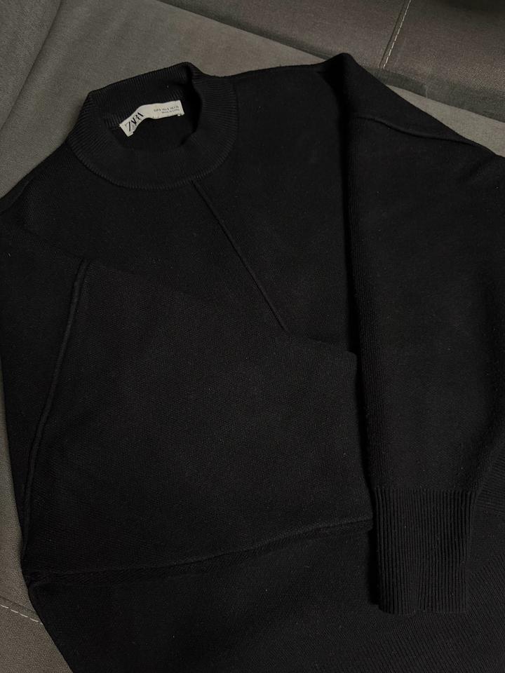 Свитер черный ZARA