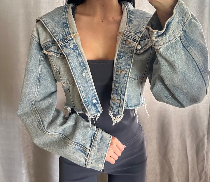 Продам джинсовую куртку Zara
