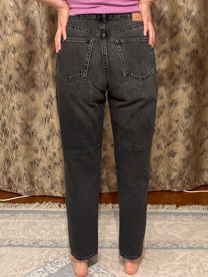 Джинсы mom Bershka черные