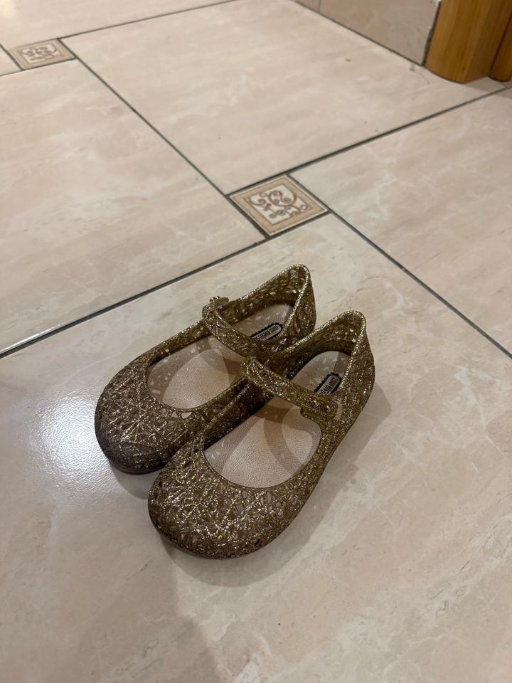 Нарядная обувь для девочки