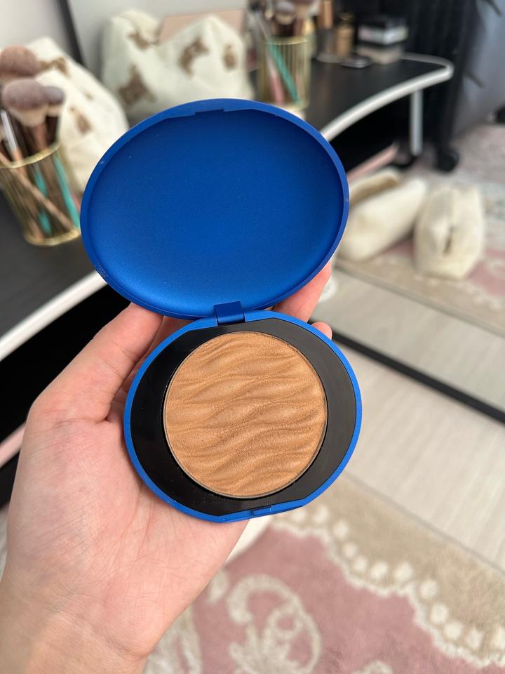 Kiko bronze