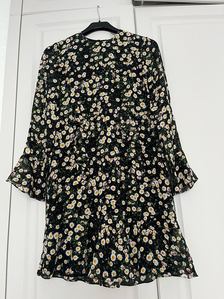 Платье Moschino