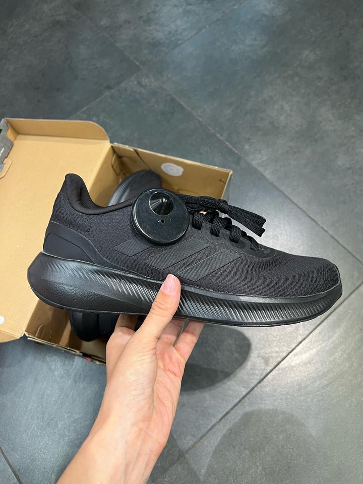 Кроссовки adidas