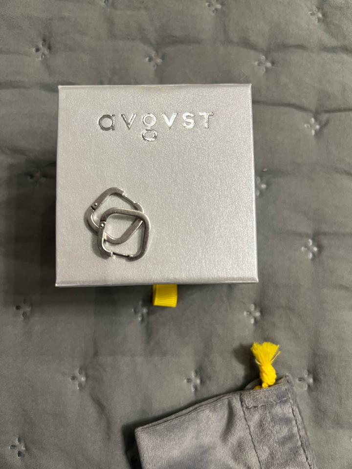 Серьги из серебра Avgust