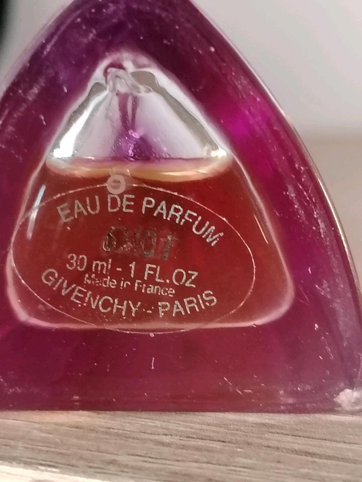 Very Irresistible Givenchy