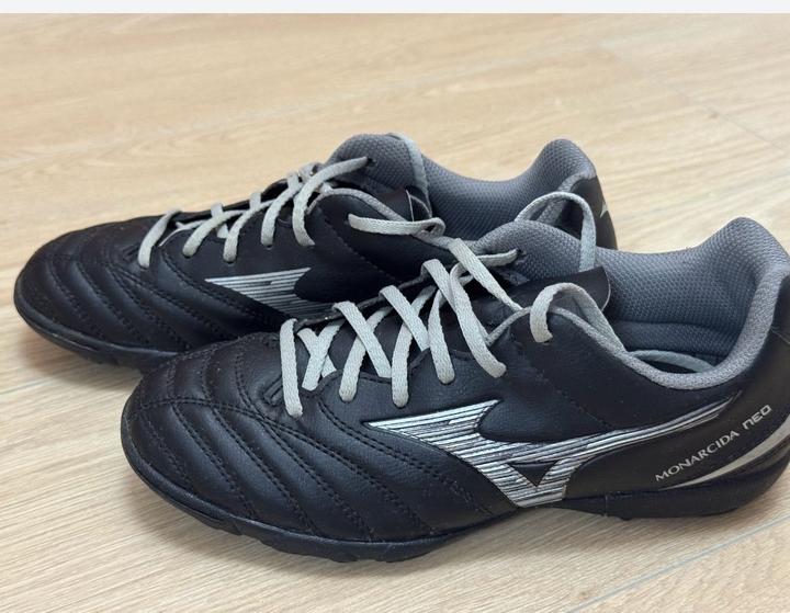 Футбольные бутсы Mizuno Monarcida Neo