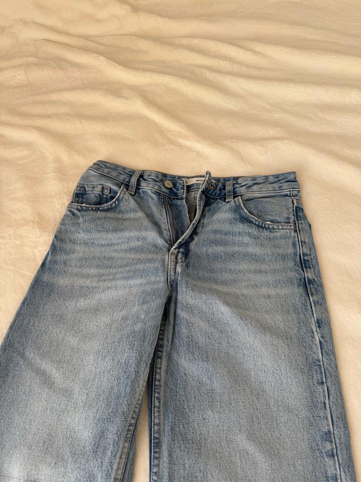 Джинсы Mango 32 р