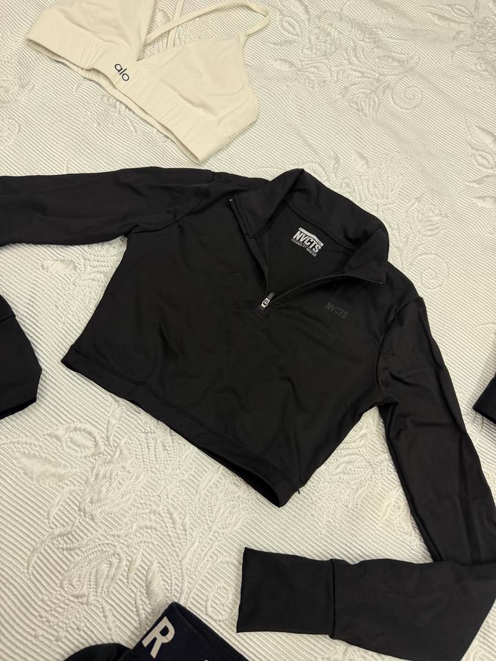 Лонгслив спортивный в зал для фитнеса от мерча Invictus размер XS