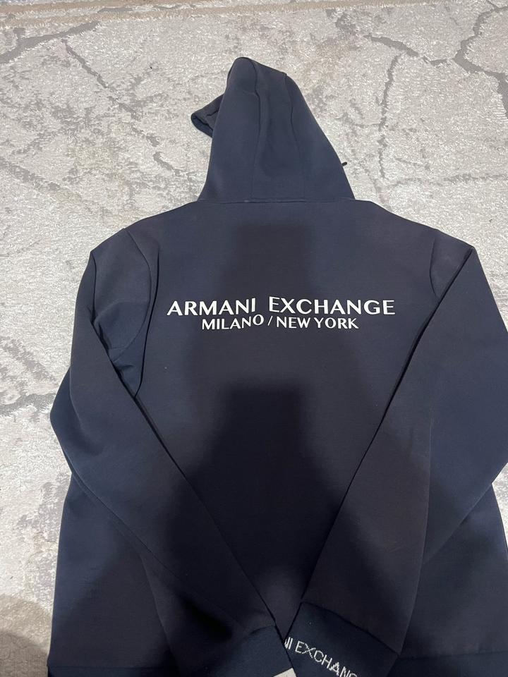 худи армани