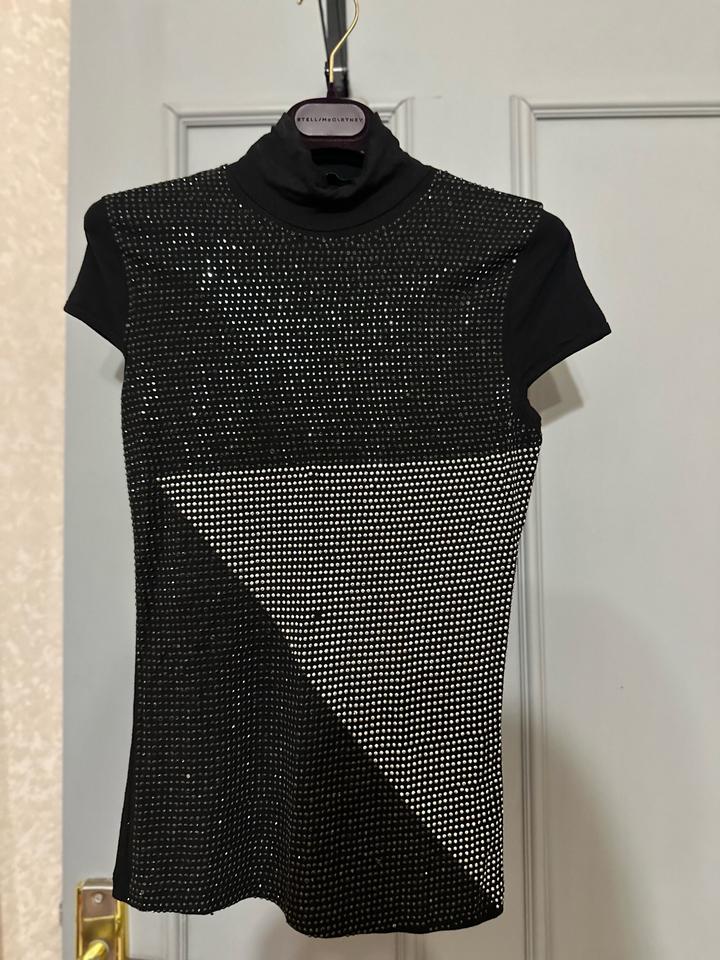 Эффектный топ Kikiriki со стразами