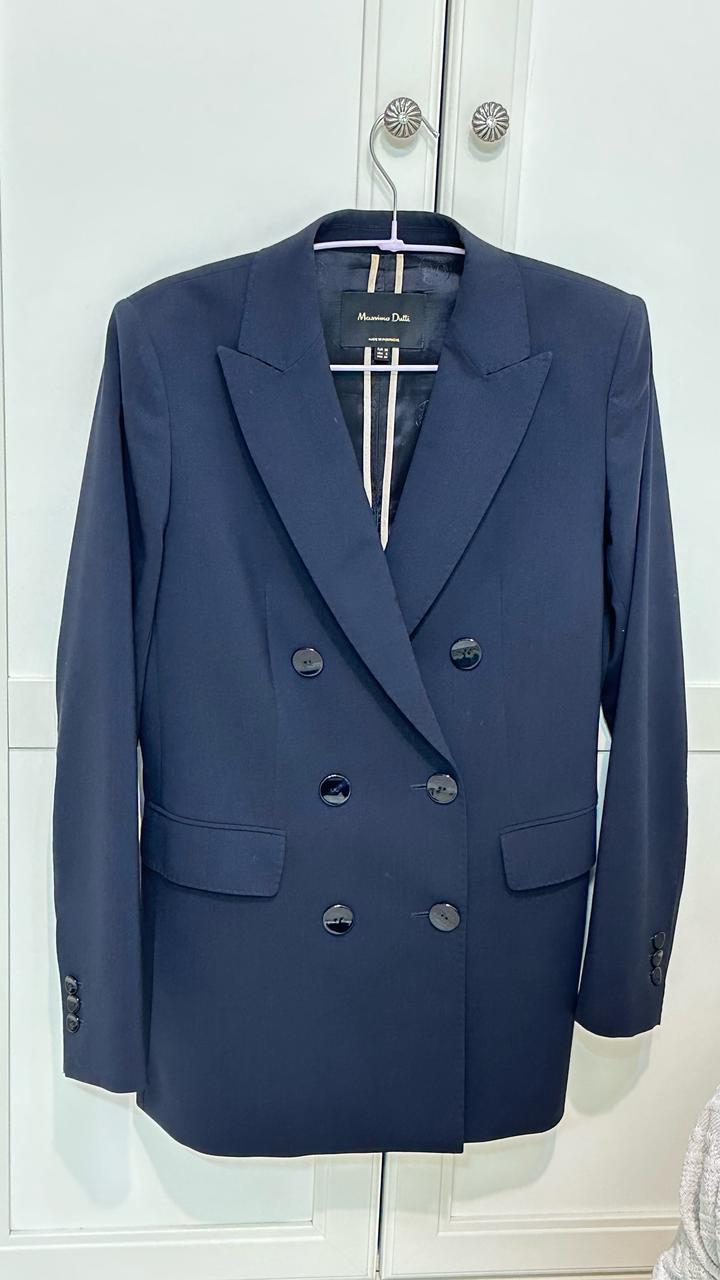 Темно-синий двубортный жакет massimo dutti