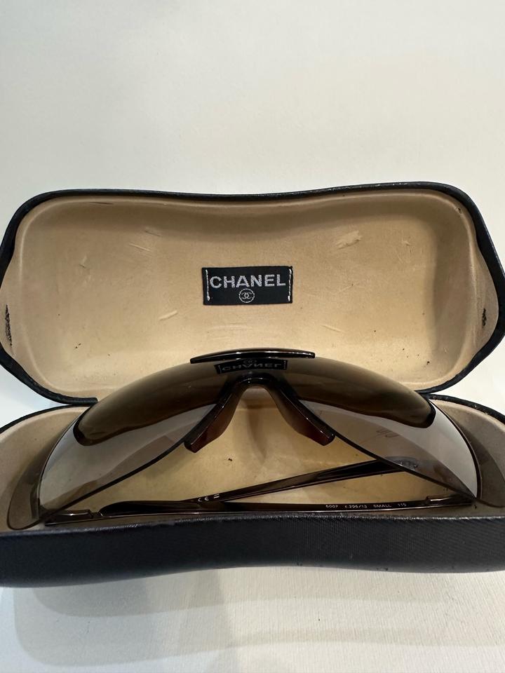 Солнцезащитные очки-маски Chanel