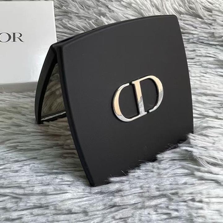 Зеркальце карманное Dior