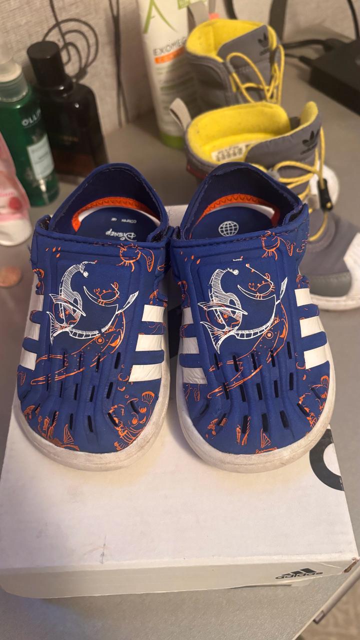Adidas кроссовки