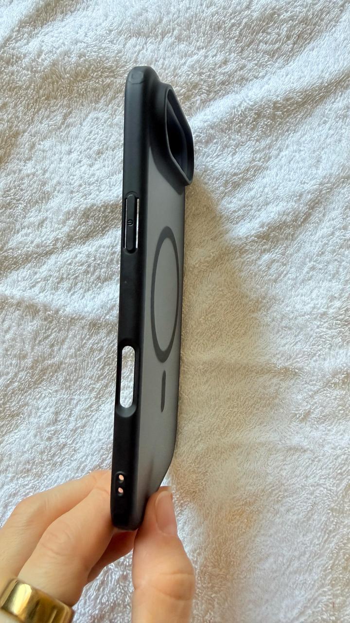 Чехол на IPhone 17Air