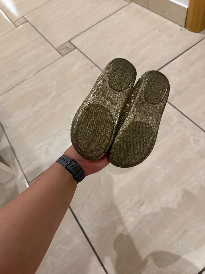 Нарядная обувь для девочки