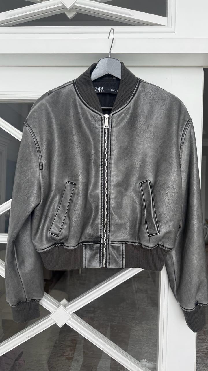 Бомбер Zara