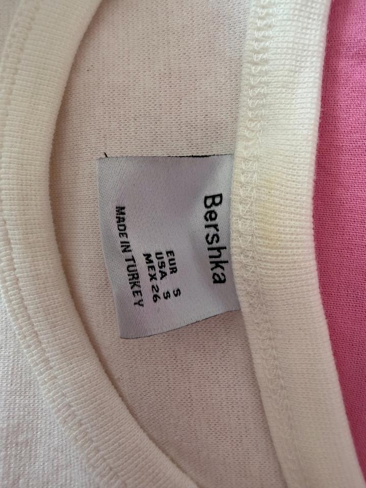 Белый топ Bershka