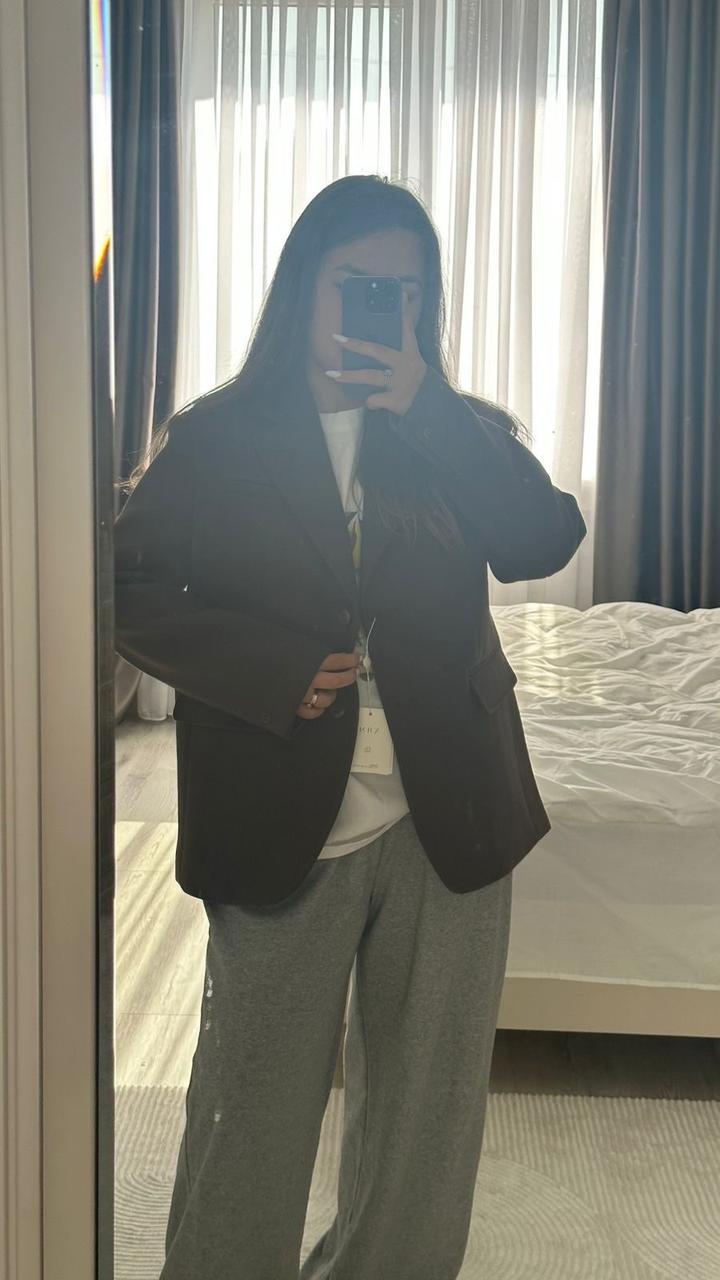 Коричневое пальто