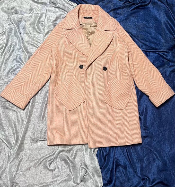 Пальто розовый