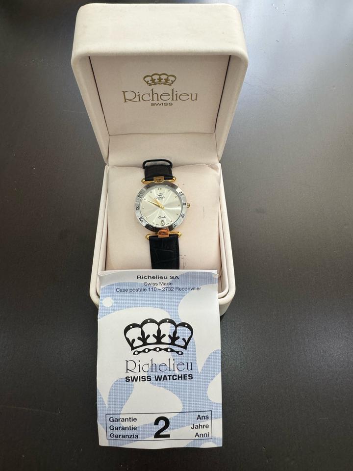 Женские часы Richelieu Swiss Made