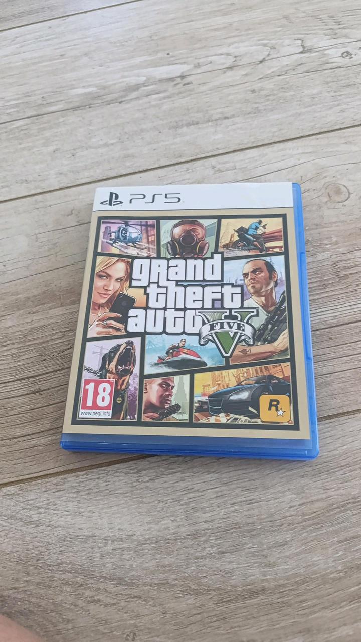 Диск GTA5 подходит на пс 4 и 5