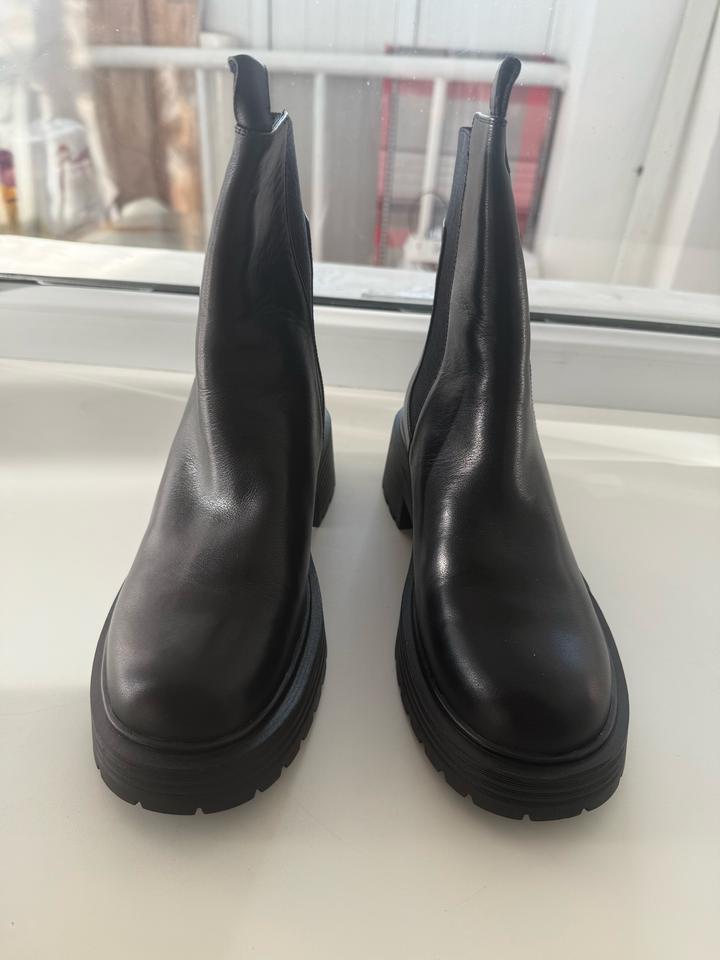 Ботинки зимние женские