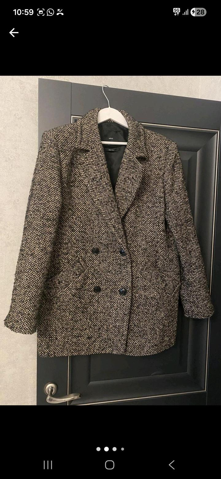 Продам пальто Mango