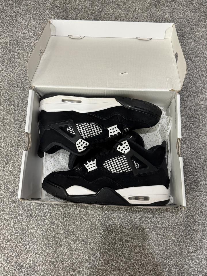 Jordan 4 “White Thunder
