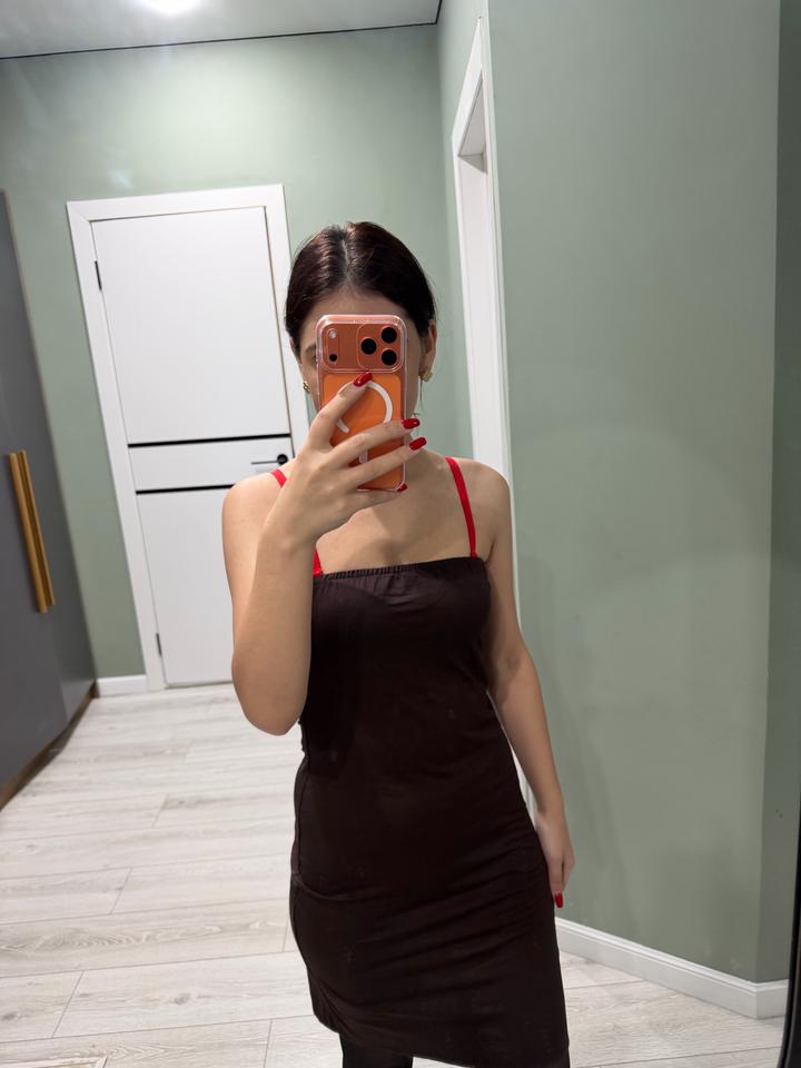 Платье коричневого цвета