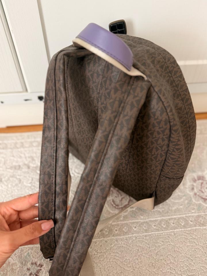 Рюкзак Michael Kors