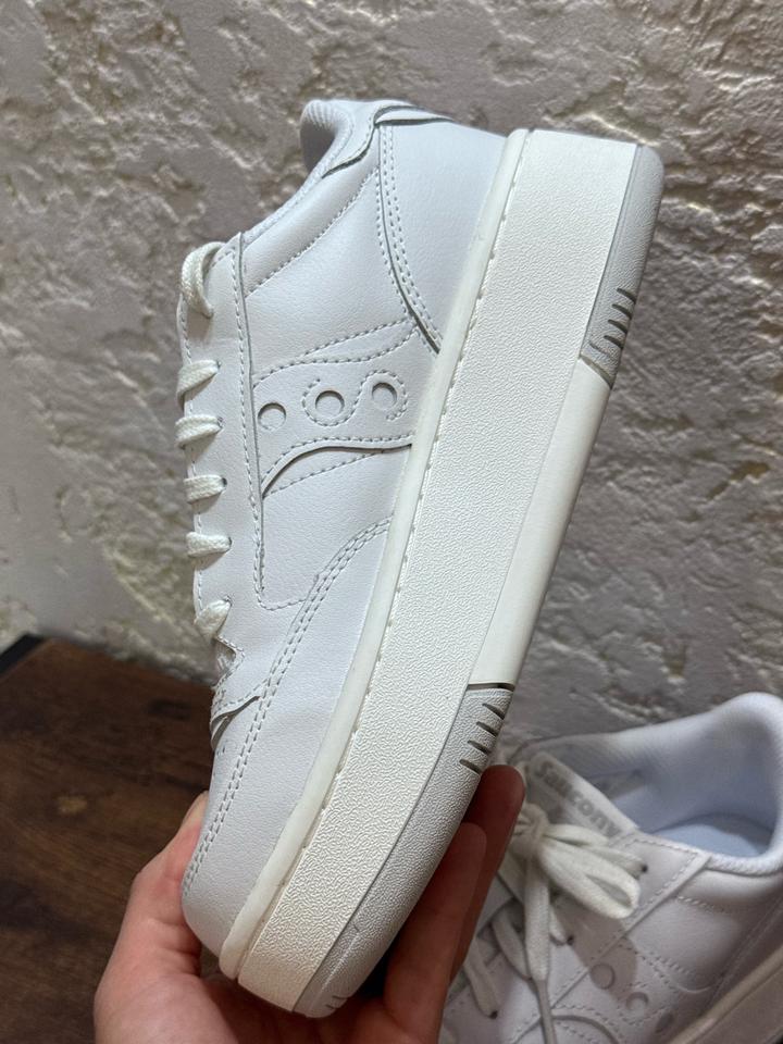 Кроссовки Saucony
