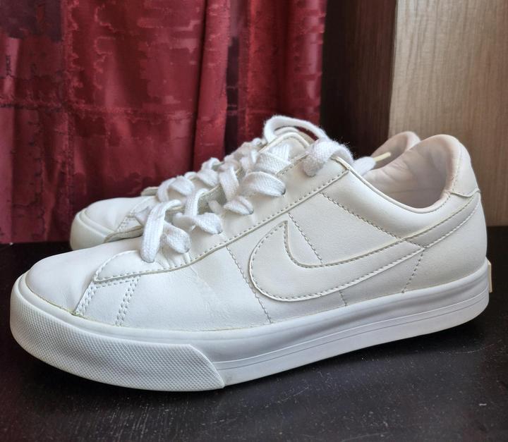 Кроссовки Nike оригинал размер 37