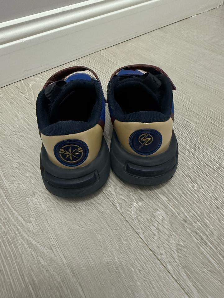 Детские кроссовки Adidas&Marvel