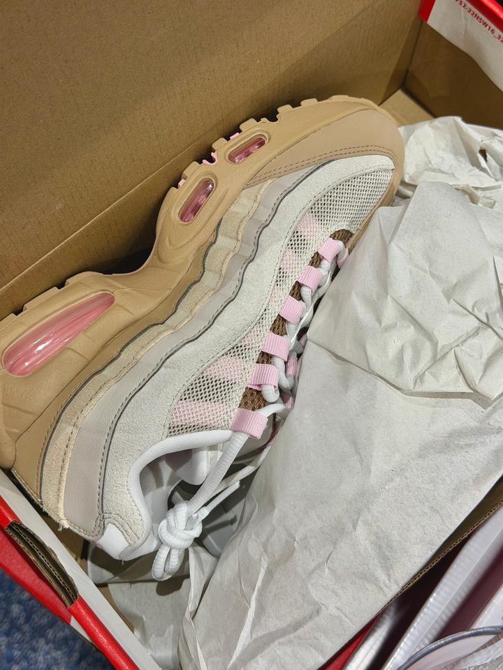 Кроссовки Nike