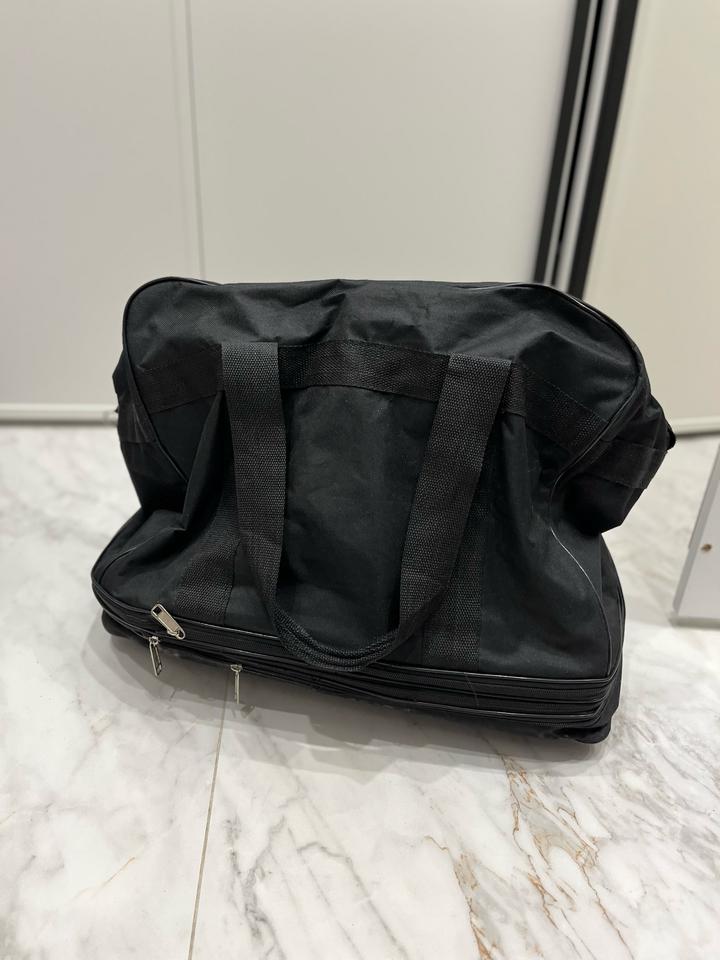 Сумка на колесиках