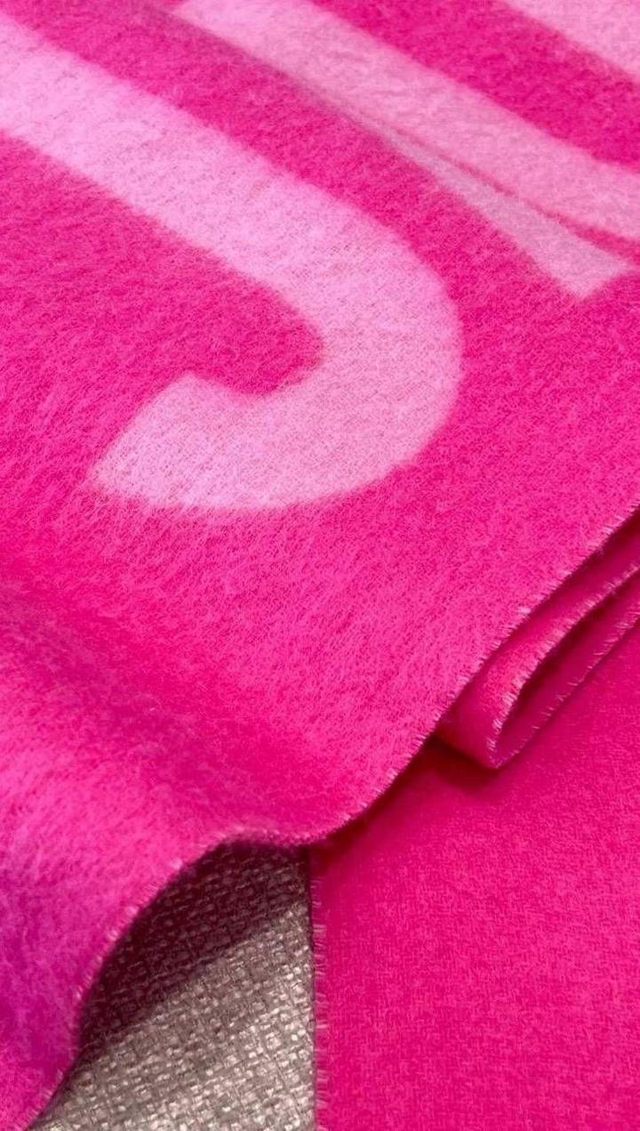 Шарф L'Echarpe Jacquemusиз вирджинской шерсти