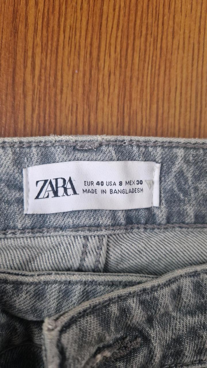 Джинсы Zara