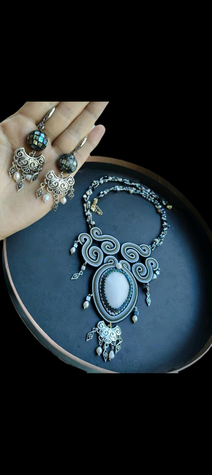 Украшение ручной работы. Казахский стиль