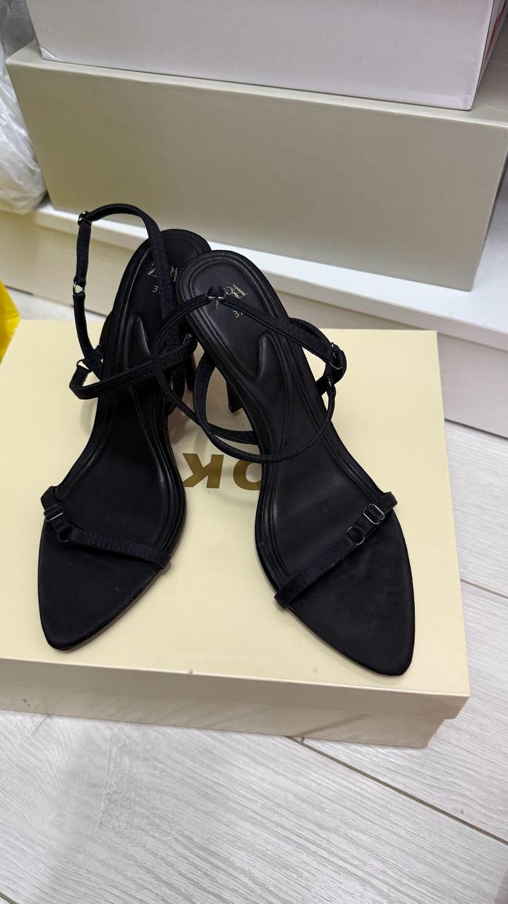 Босоножки Zara