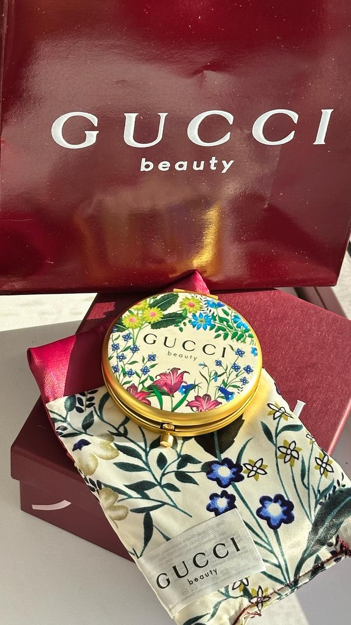 Зеркало Gucci Beaute