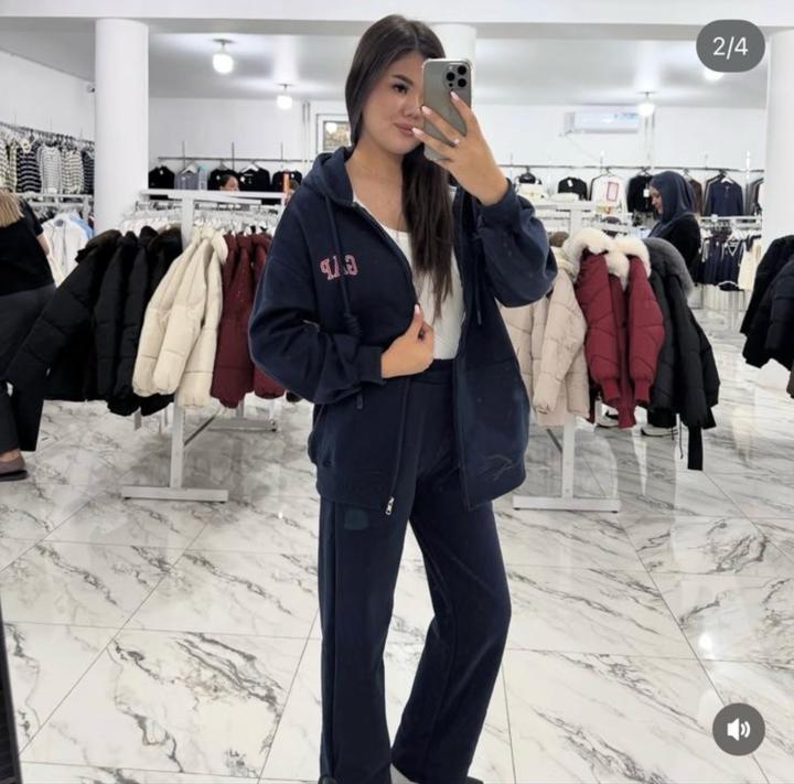 Спортивный костюм