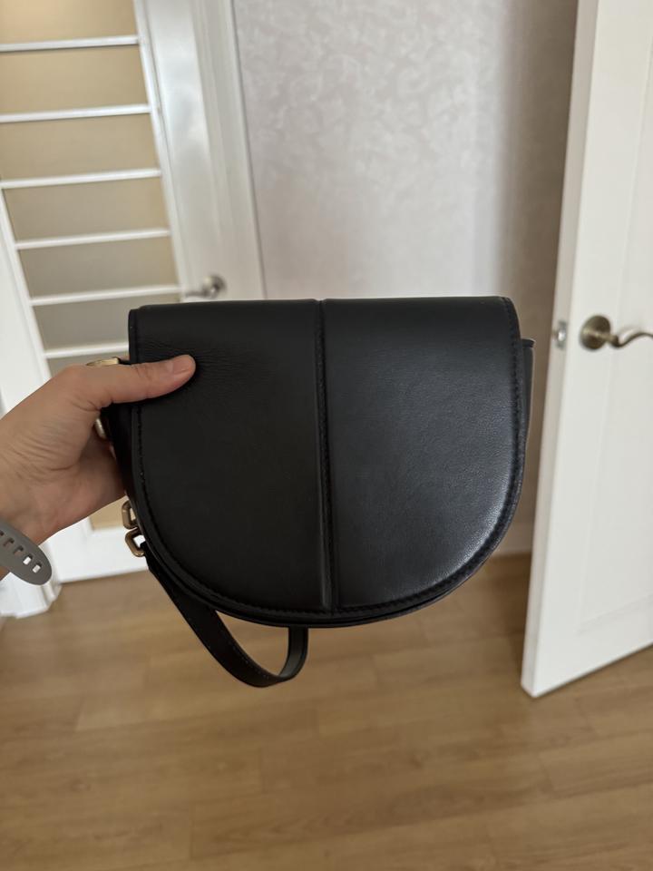 Кожаная сумка zara