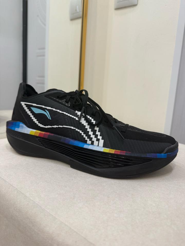 Баскетбольные кроссовки "Li Ning ultralight" 2025