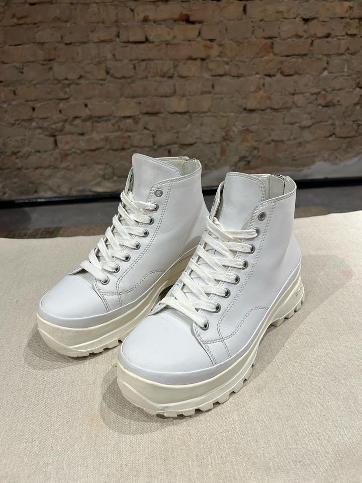 Kazuyuki Kumagai Attachment Micro-Coating High-Top Sneakers