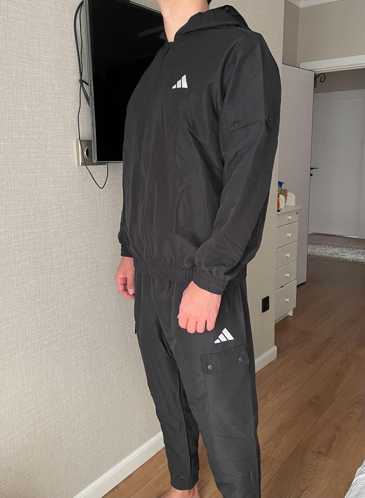 Двойка Адидас