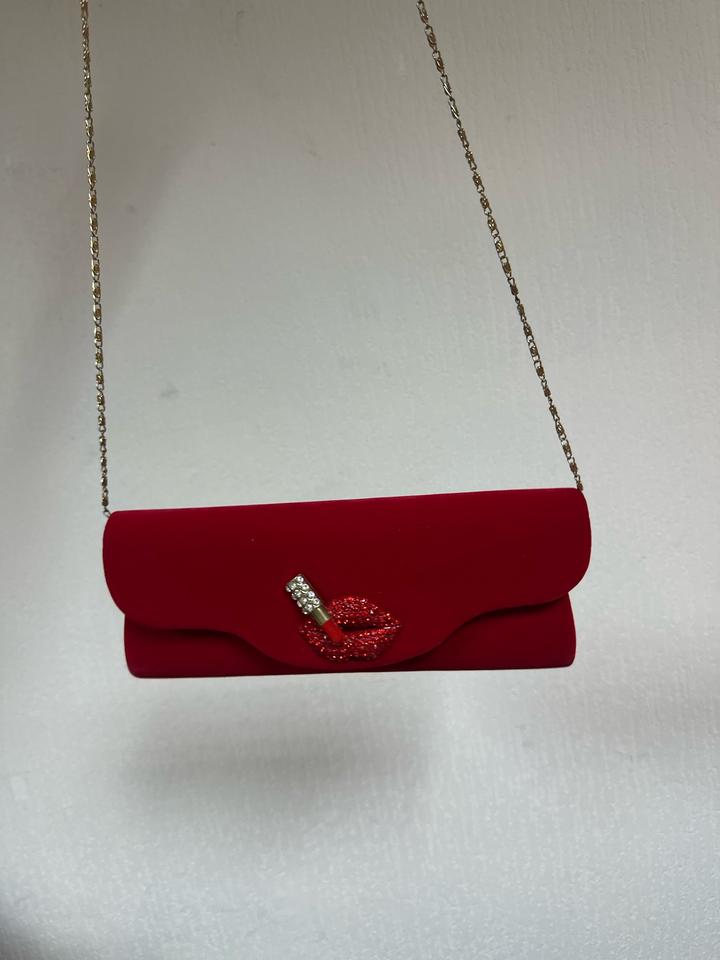 Эффектный клатч Rose Heart