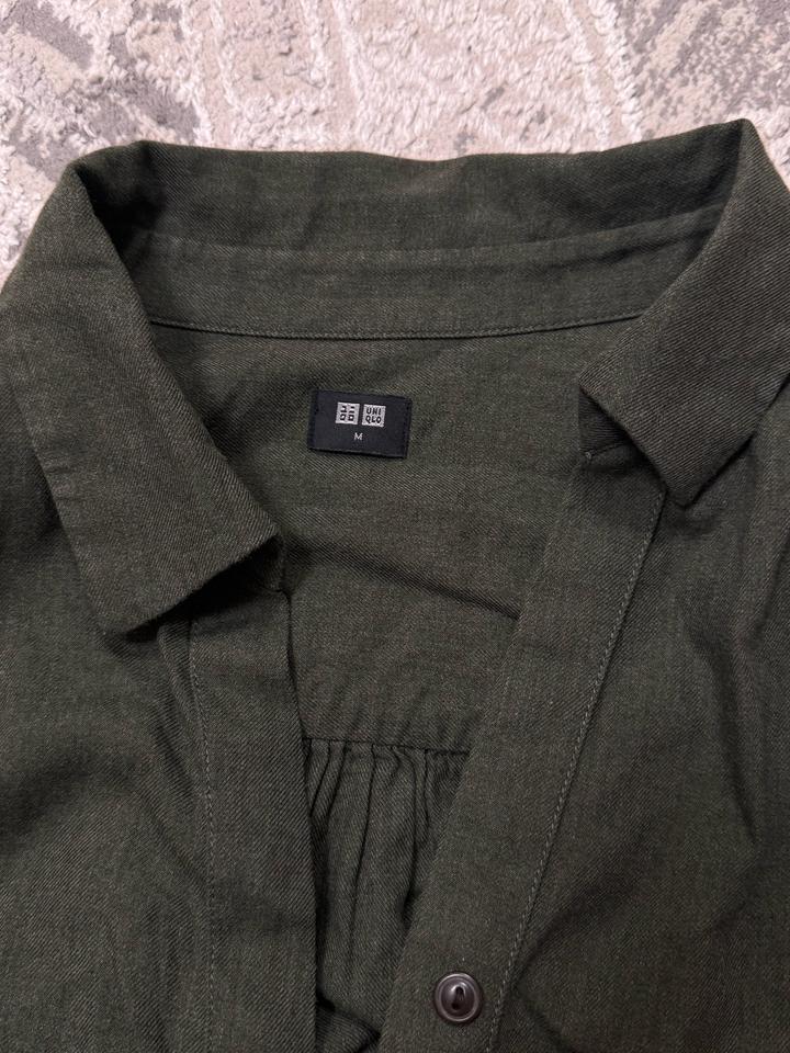 Две новые рубашки UNIQLO