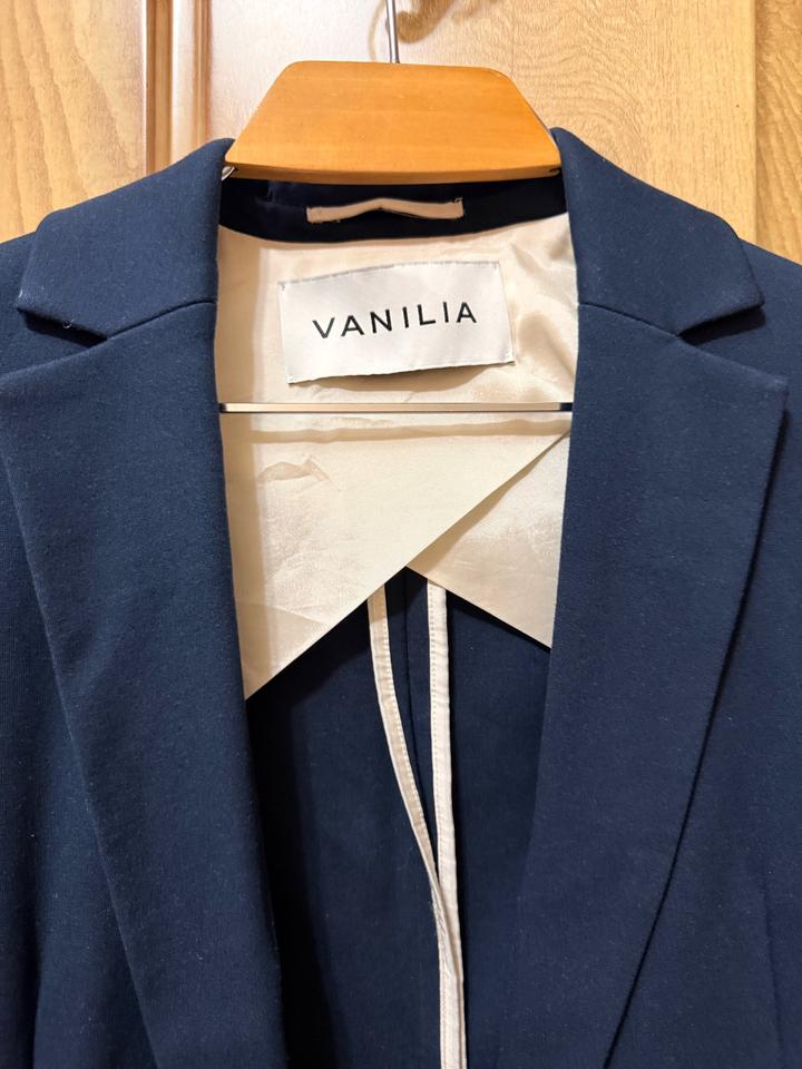 Удлинённый тёмно-синий пиджак VANILIA | S/M