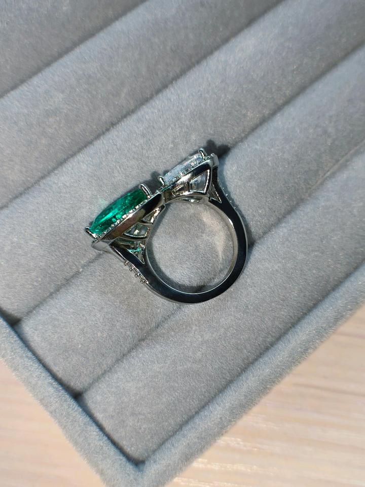 Шикарное акцентное кольцо S925